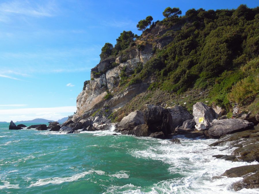 Tragedia ad Ameglia , turista 51enne umbro annega a Punta Bianca