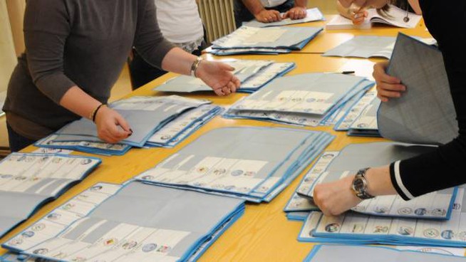 Referendum e Regionali, seggi chiusi: inizia lo spoglio. Primocanale in diretta