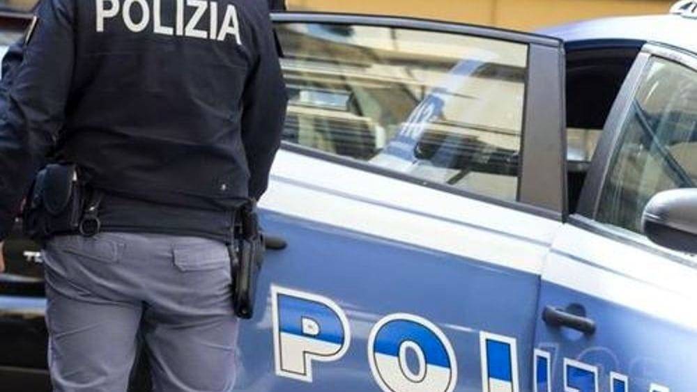 Minaccia di far saltare in aria la casa della madre, arrestato