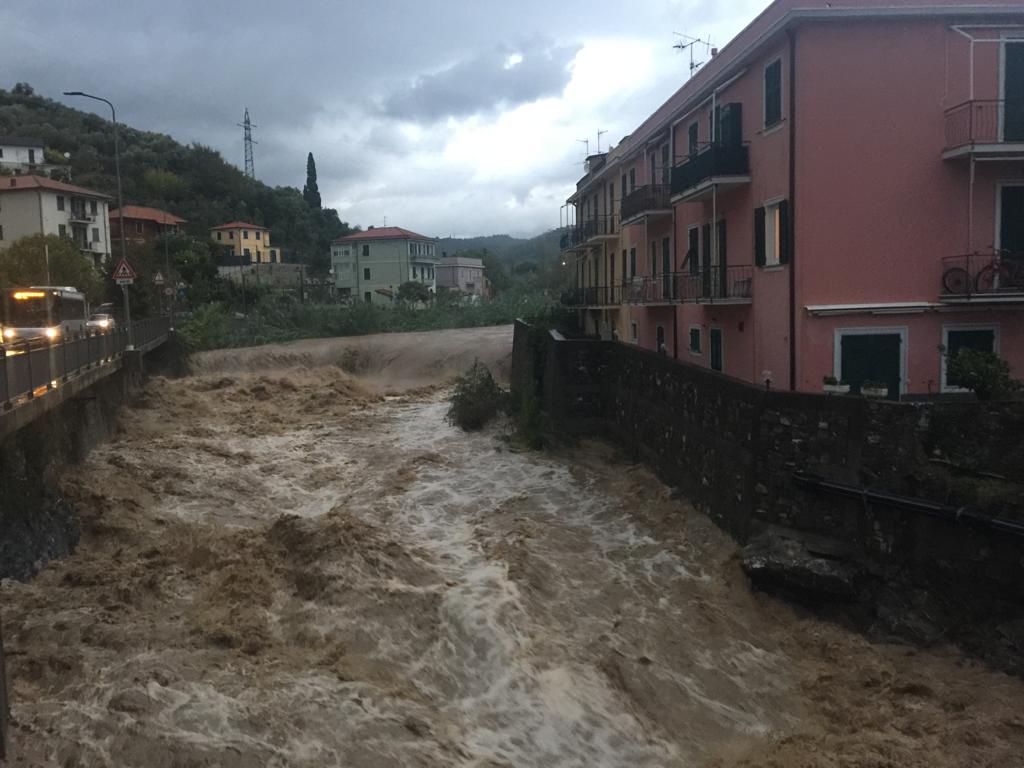 Allerta arancione, il torrente Petronio fa paura a Sestri Levante