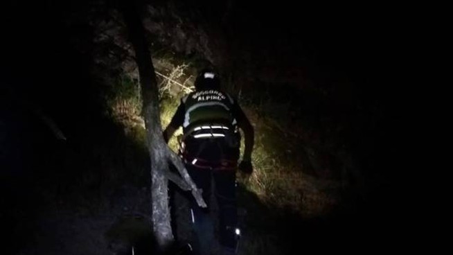 Fungaioli perdono l'orientamento, salvati nella notte dai vigili del fuoco