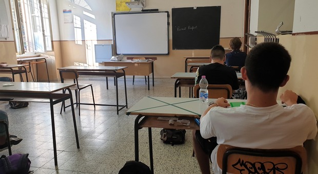 Covid, cinque casi nelle scuole imperiesi: classi in quarantena