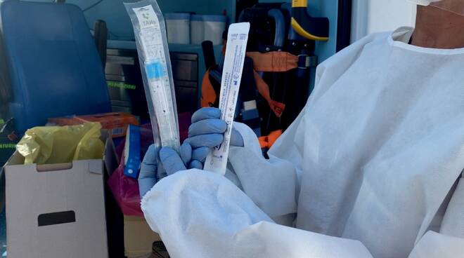 Covid, tamponi rapidi nel centro storico di Genova: su 850 studenti un positivo