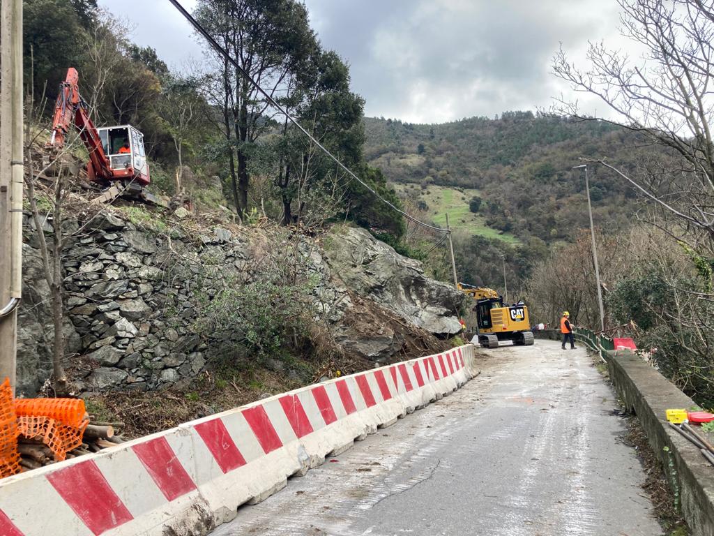 Genova, via Fiorino tolta dall'isolamento: riapre anche alle auto