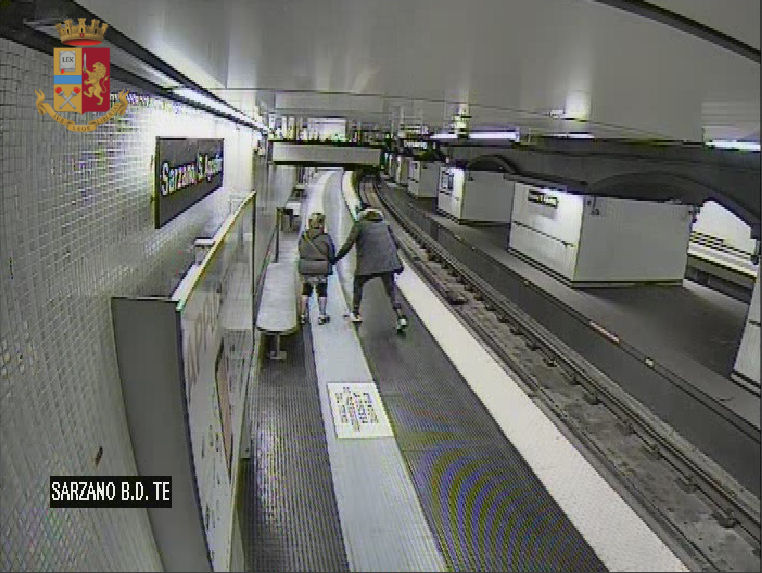 Genova, rapinò tre persone in metro: arrestato 28enne pregiudicato
