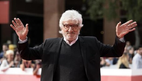 Mondo dello spettacolo in lutto, è morto l'attore Gigi Proietti: aveva 80anni