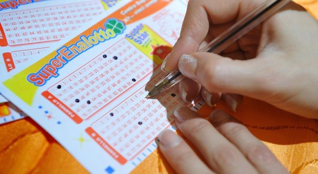 La fortuna bacia la Liguria, centrato un '5' da 50 mila euro al Superenalotto 