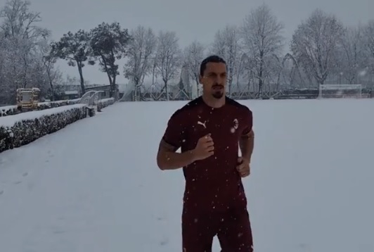Assente contro la Sampdoria, Ibrahimovic si allena sotto la neve: 