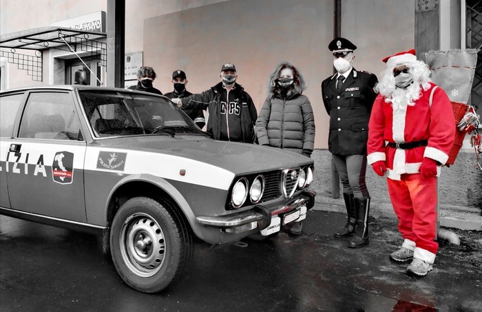 Il regalo di Natale della polizia di Savona, doni ai bambini dell'ospedale