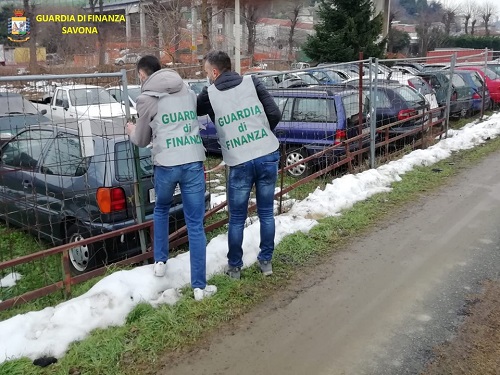 Tre discariche abusive con materiale pericoloso sequestrate ad Altare, Ceriale e Albenga 