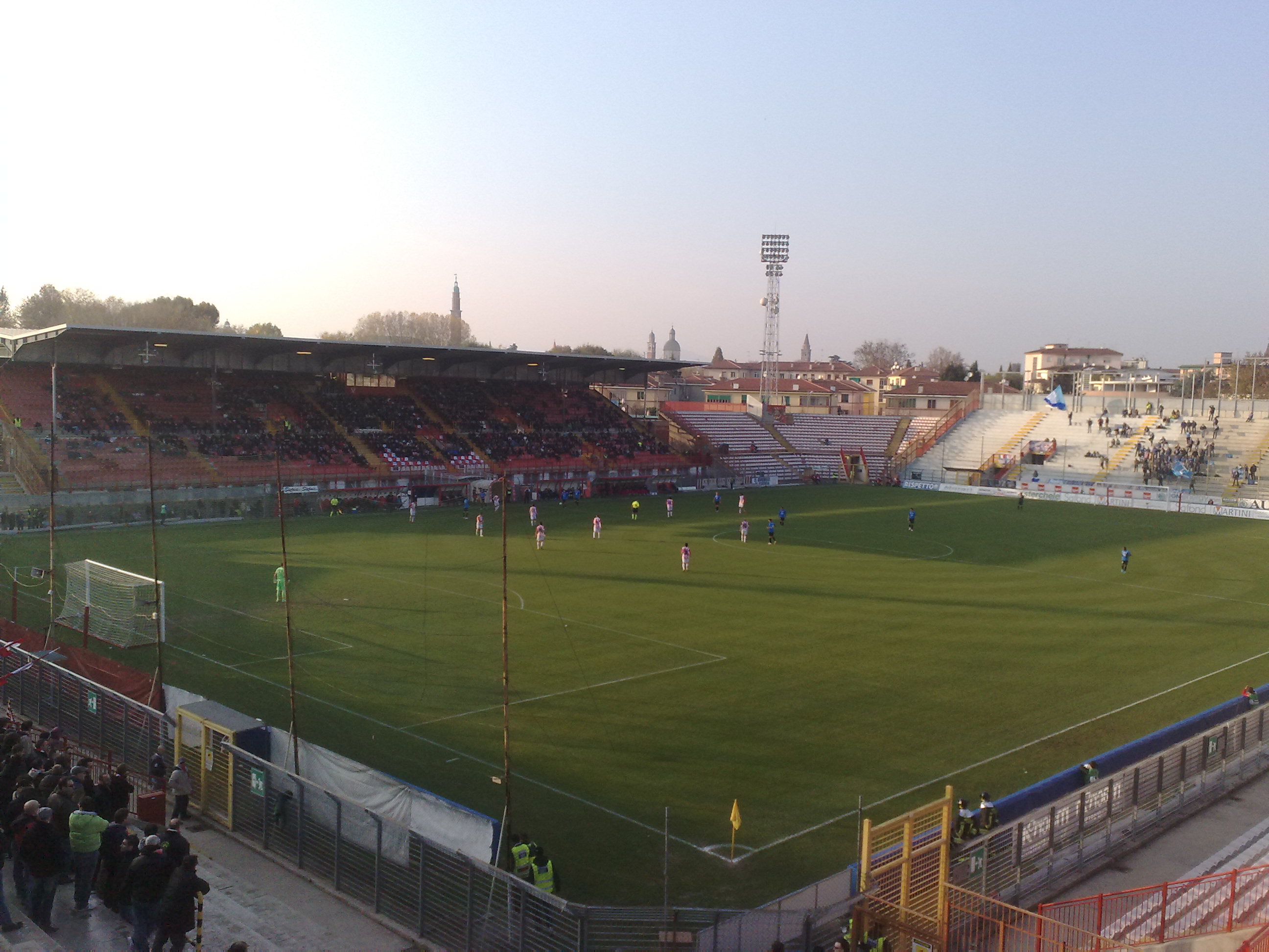 L.R. Vicenza - Virtus Entella, designato l'arbitro Santoro di Messina