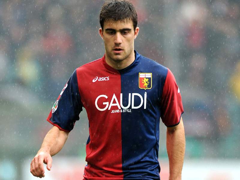 Il Genoa punta sul ritorno di Papastathopoulos per blindare la difesa   