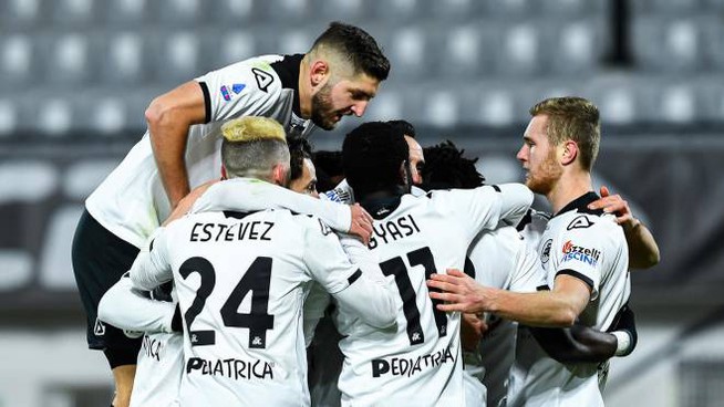 Spezia, Nzola suona la Nona: 