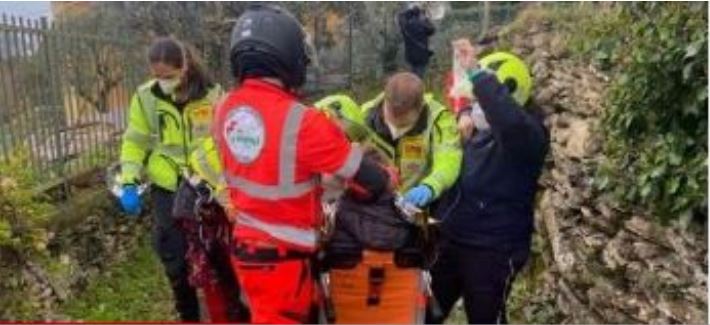Genova, esplode bombola in abitazione di Sant'Ilario: un ferito grave 