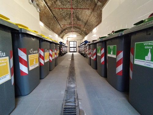 Nuovi ecopunti e macchina mangiaplastica a Sampierdarena