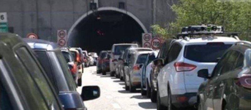 Autostrade, ancora code e problemi per chiusure e cantieri