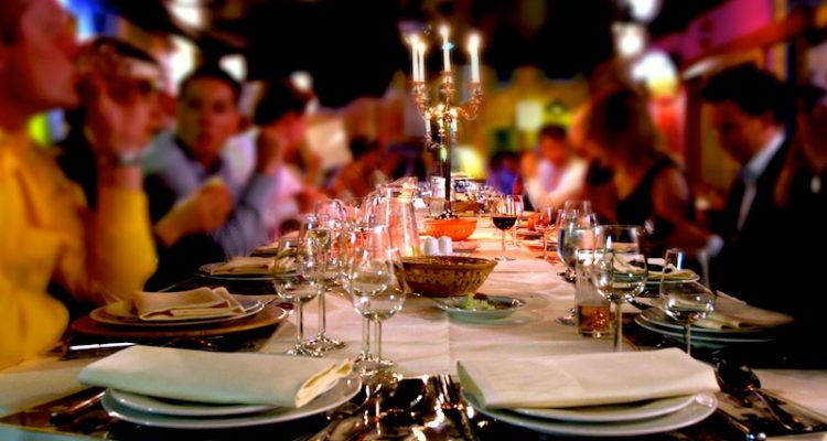 Riviera di Ponente: ristoranti aperti e pienone di clienti francesi