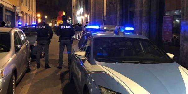 Covid, in cinque su un'auto senza essere congiunti e senza mascherina. Multati