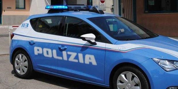 Genova, musica a tutto volume: interviene la polizia che scopre un ricercato