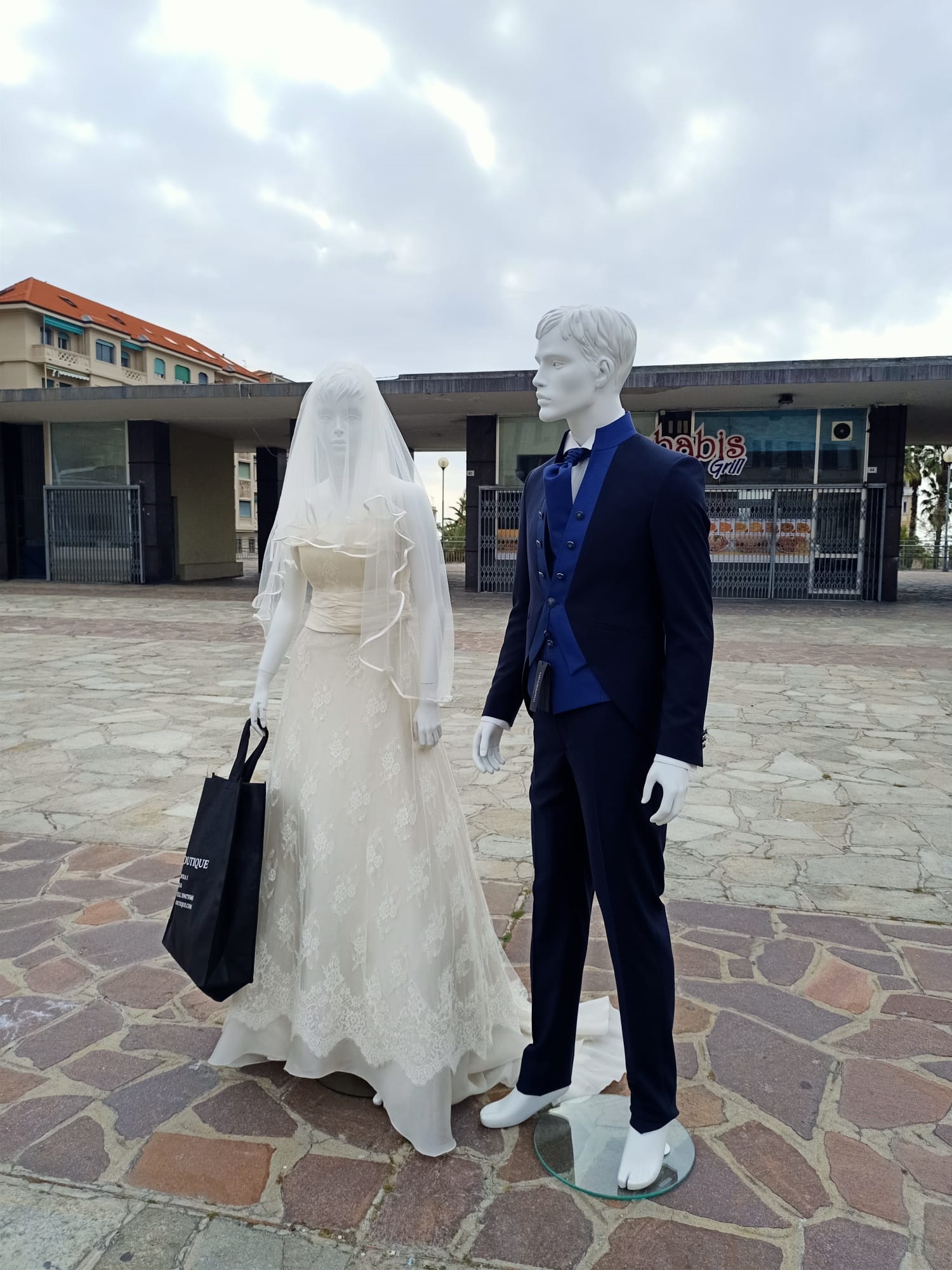Matrimoni e Covid: oltre 150mila spose aspettano delle risposte