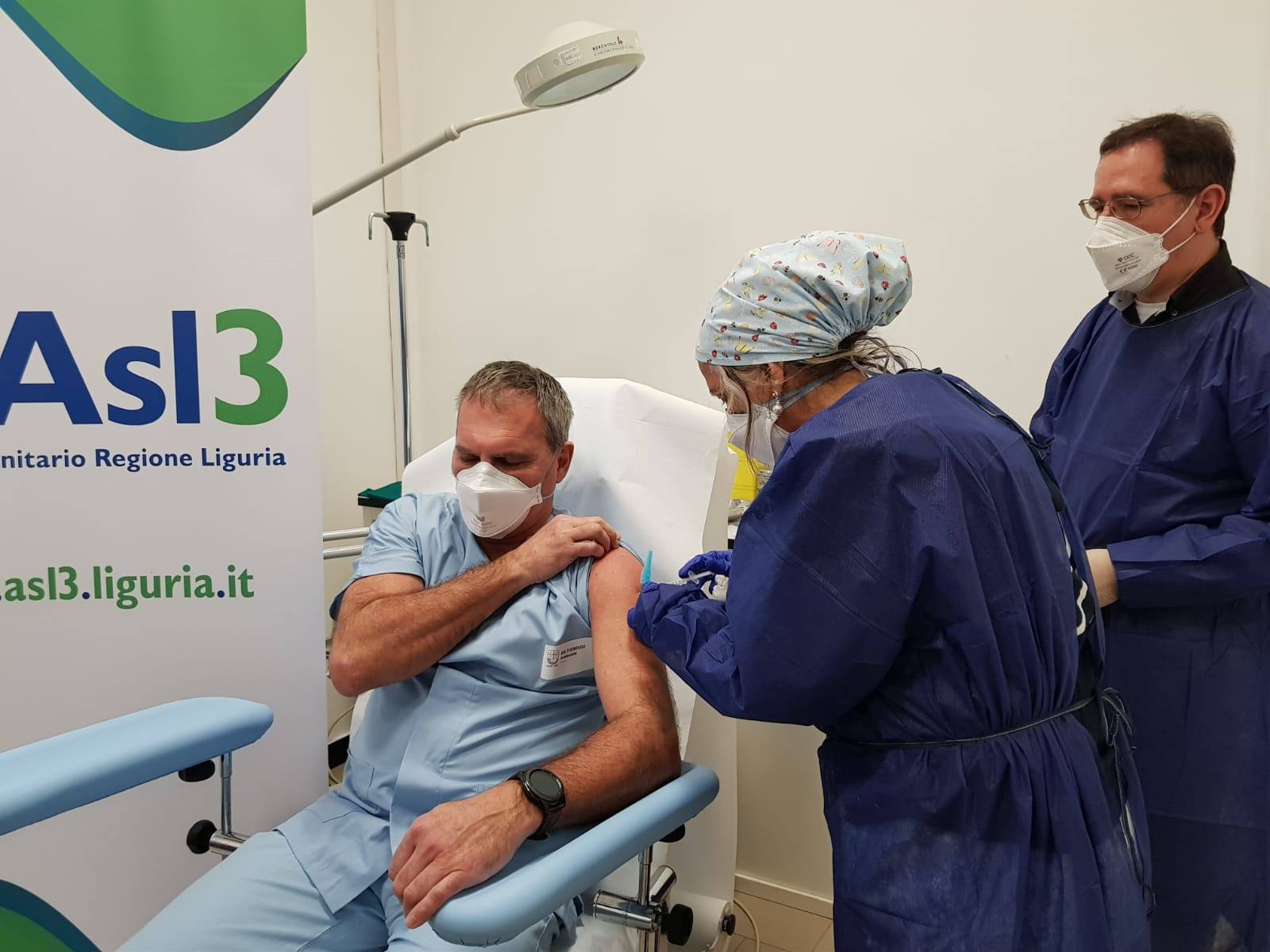 Bozza Dl, Italia rossa o arancione fino a fine aprile e obbligo vaccini per il personale sanitario