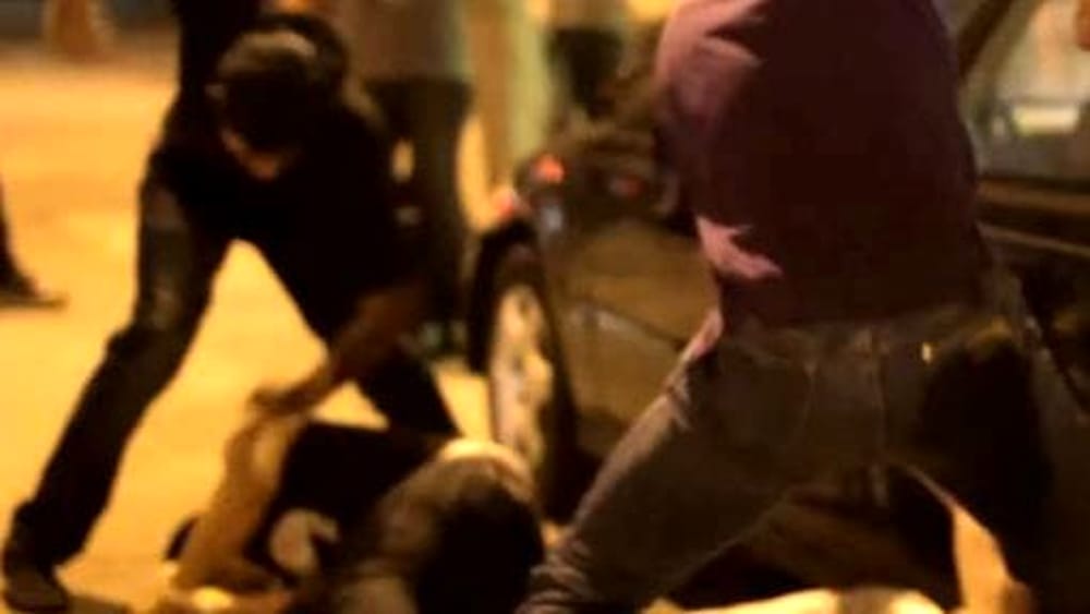 Sfide via social e risse per una ragazza 'contesa', tre 14enni denunciati
