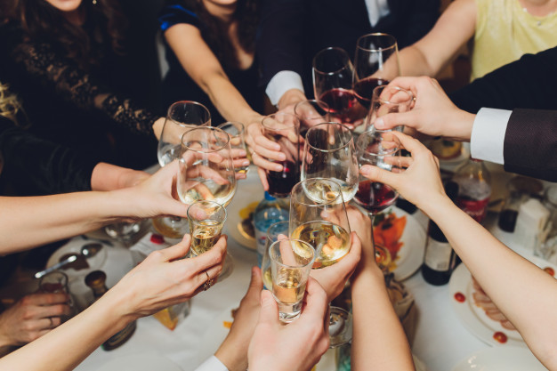Festa clandestina in un club a Genova Foce, sanzionati in 17