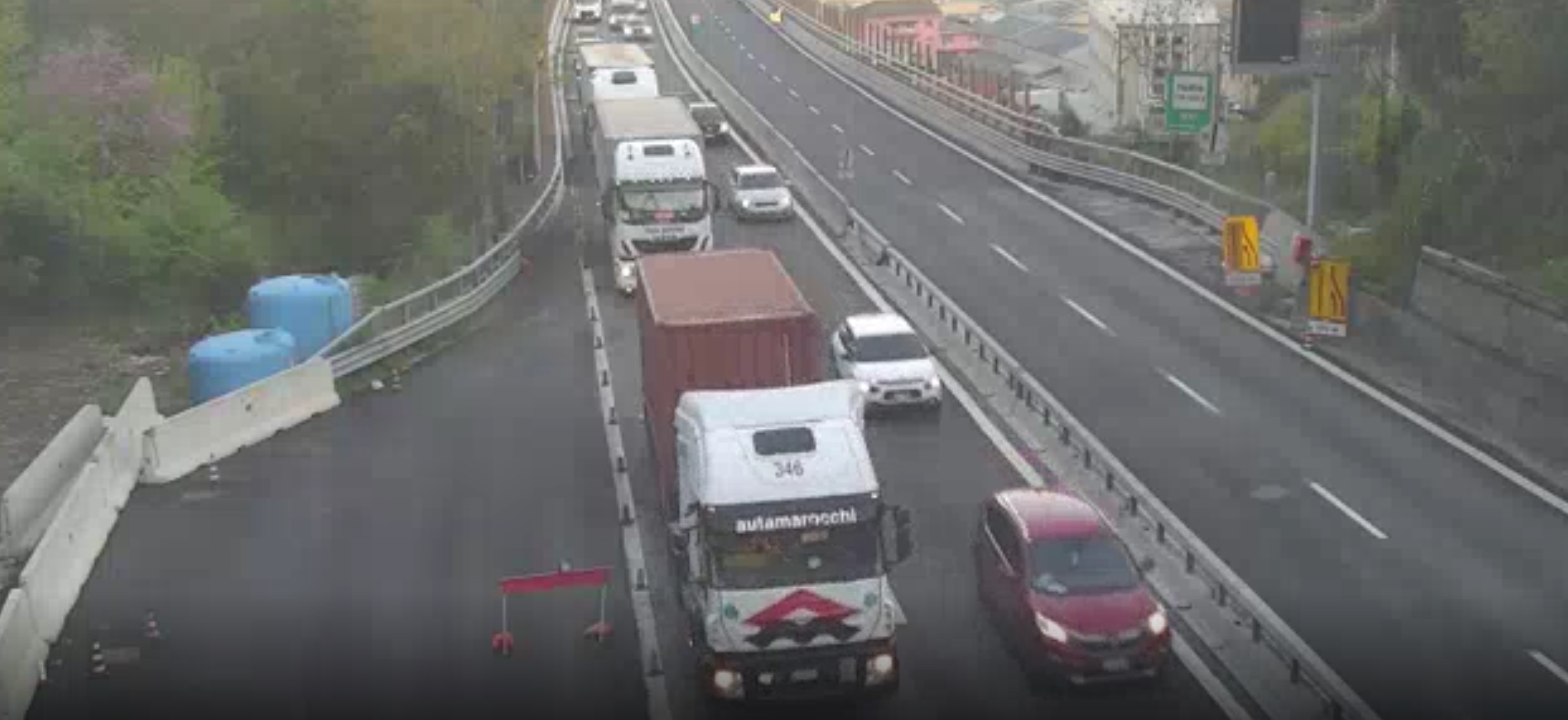 Ancora code, sulle Autostrade si torna a casa dopo lo slalom tra i cantieri