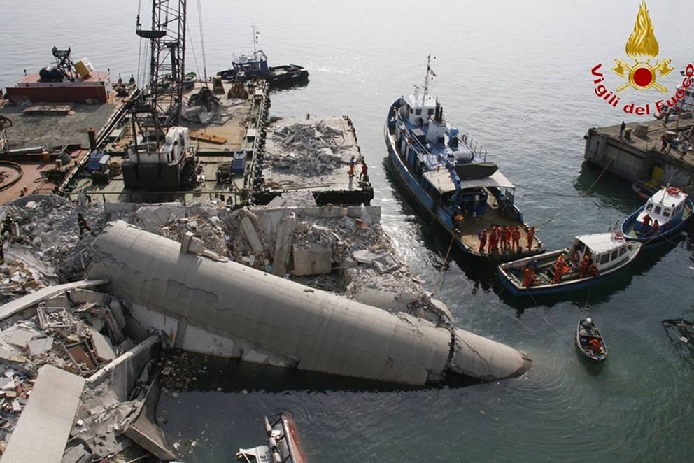 Torre Piloti, doppia commemorazione per le vittime a 8 anni dal crollo