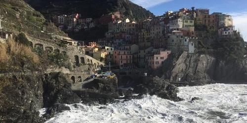 Corniglia, divieto di balneazione per la rottura di un tubo del depuratore