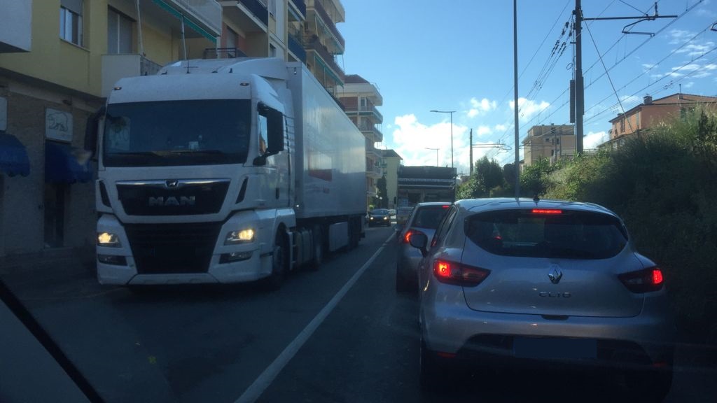Caos Autostrade, il mondo dell'autotrasporto si ferma dal 15 al 19 giugno per protesta