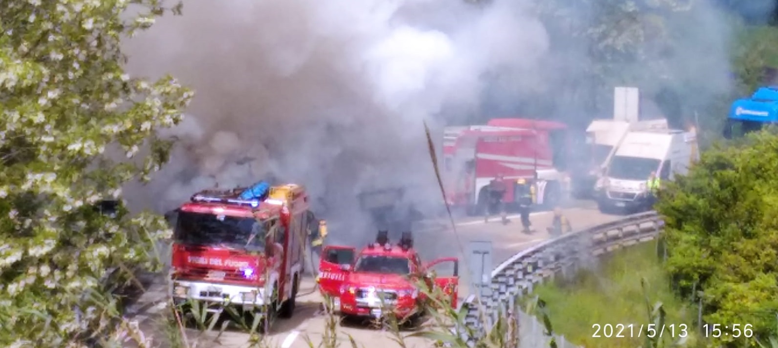 Camion prende fuoco in A7, traffico bloccato tra Busalla e Genova Bolzaneto