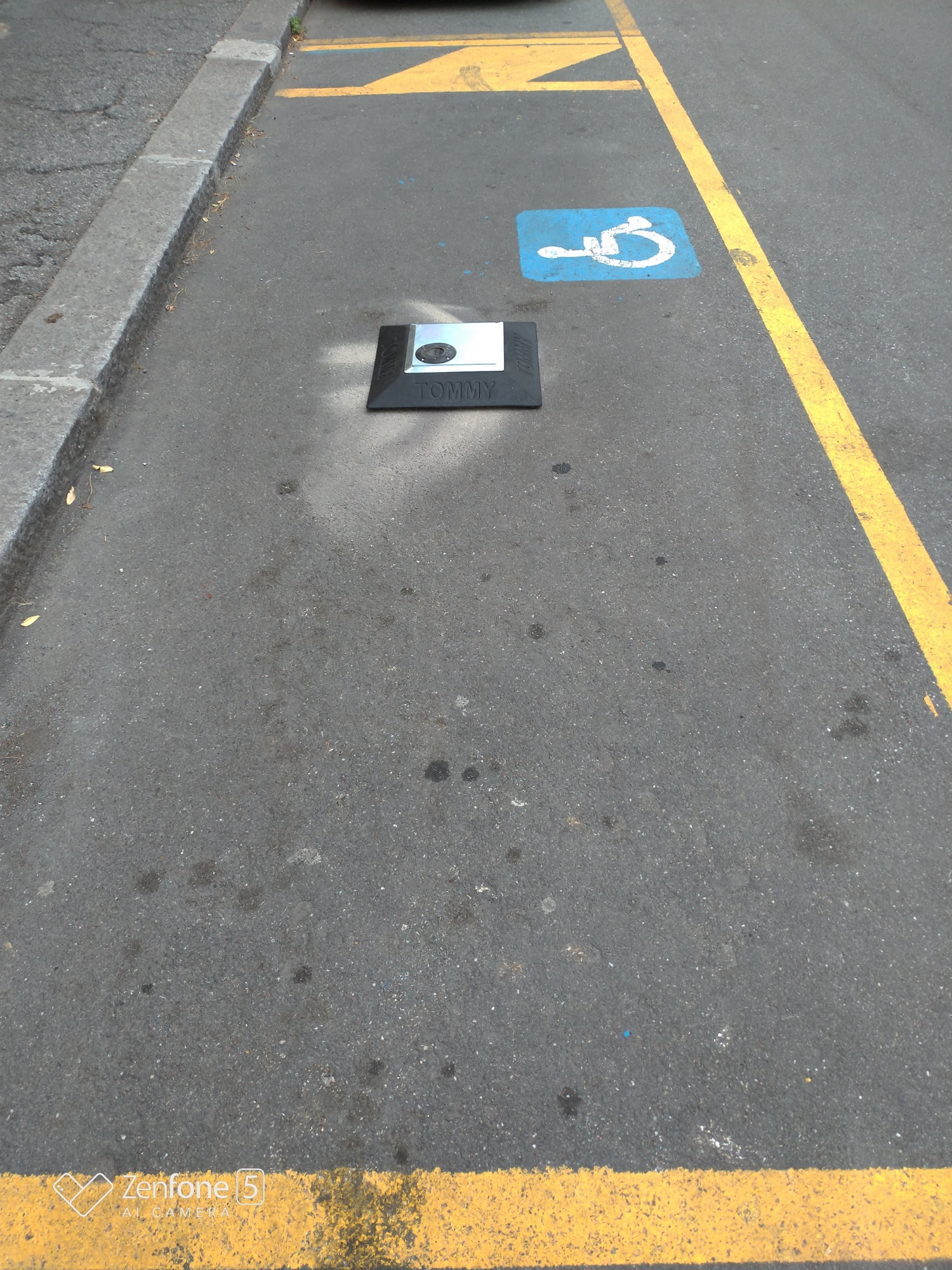 A Genova addio parcheggi abusivi nei posti per disabili, arriva 