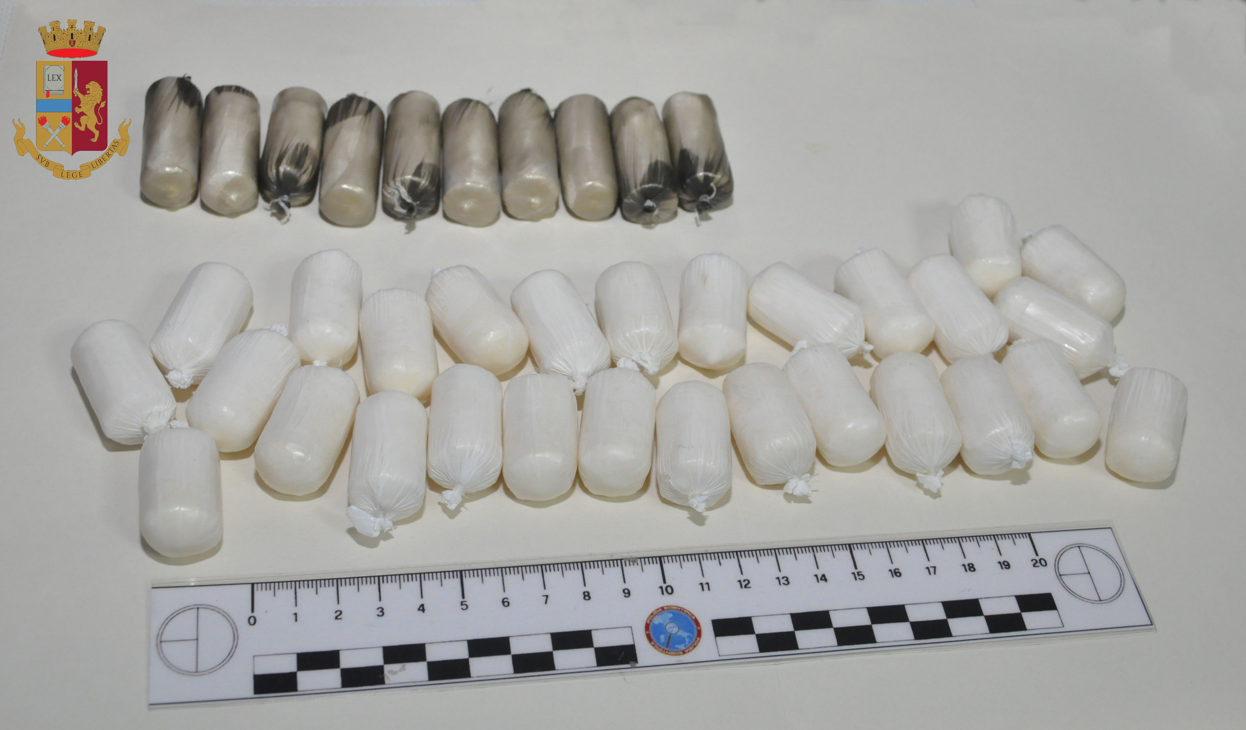 Cocaina nascosta nelle parti intime delle spacciatrici: sgominata gang sudamericana