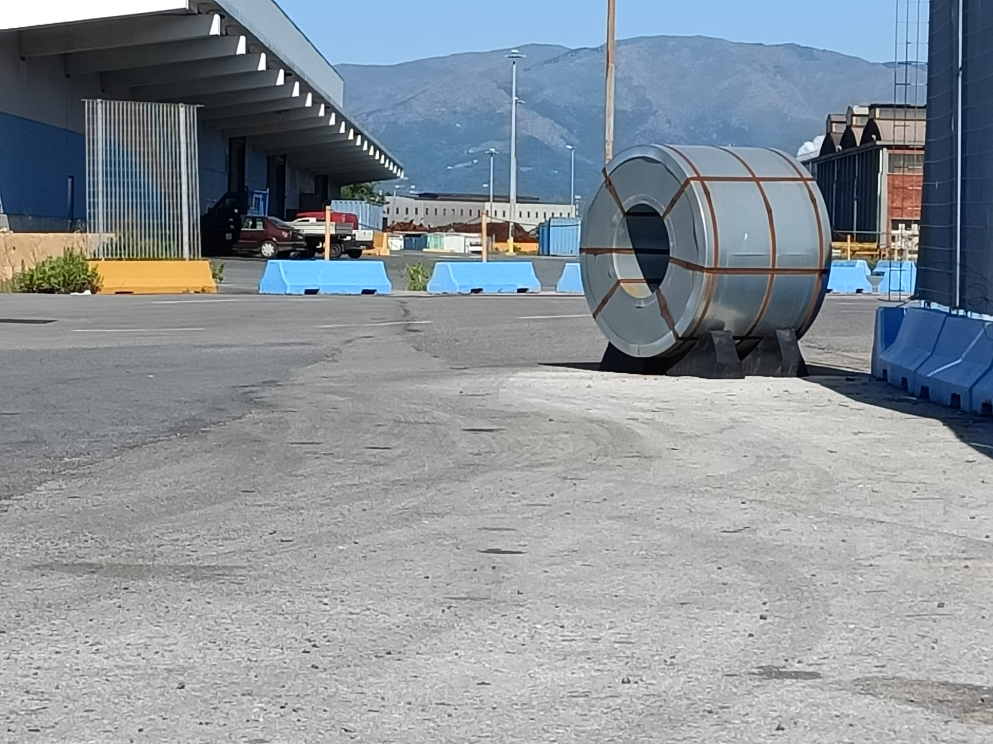 Acciaierie, lavoratori pronti a scendere in piazza per dire no alla cassa integrazione