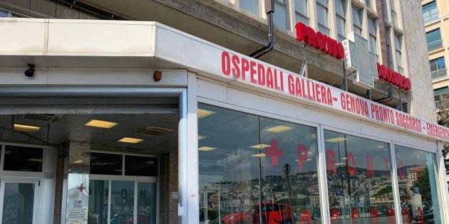 Piastrinopenia dopo vaccino Moderna, ricoverata donna al Galliera