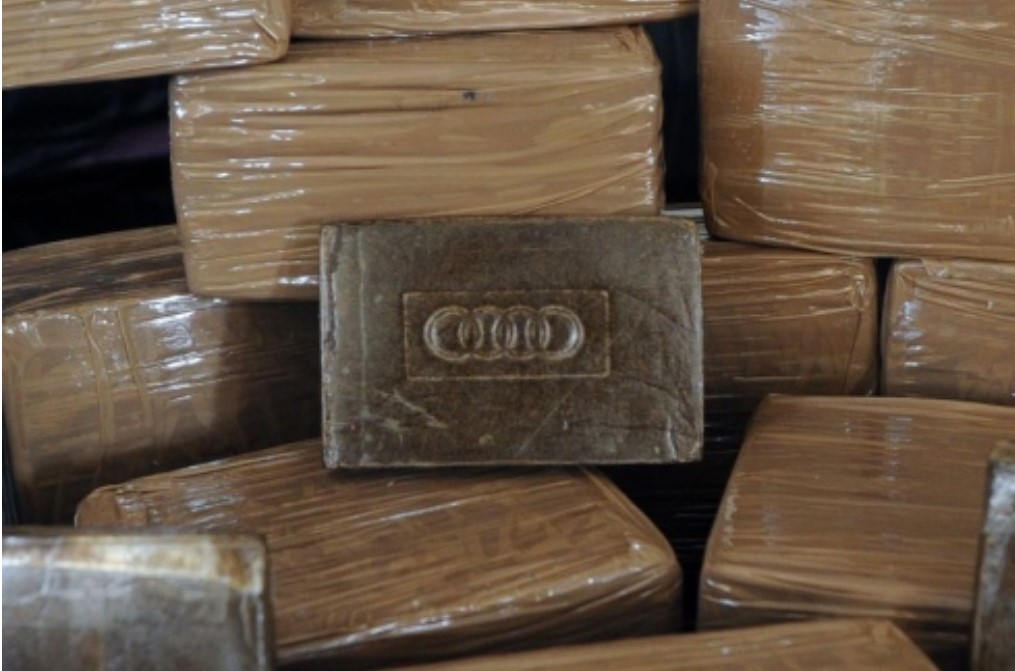 Droga: polizia sequestra 250 kg di hashish a Sanremo, arrestato marocchino