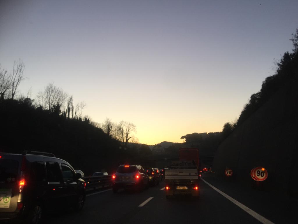 Caos autostrade, operatori logistici: 