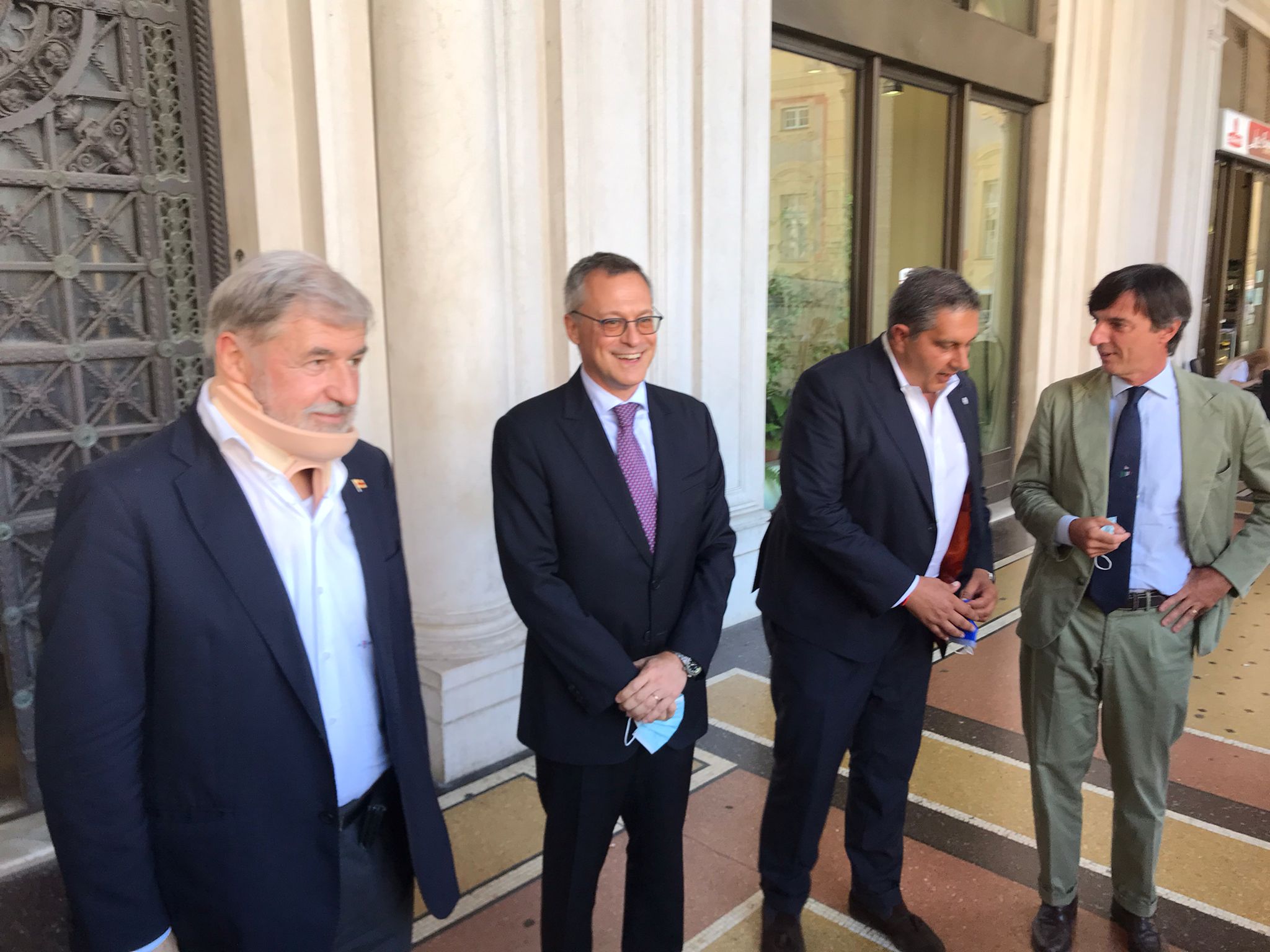 Il presidente di Confindustria Bonomi fa pace con Toti e Bucci. Forse