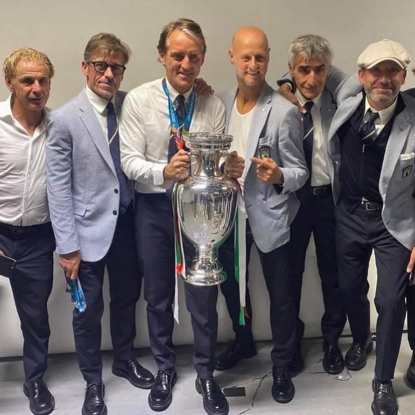 Onorificenza dal comune di Genova a Mancini, Vialli, Lombardo e Chiesa 