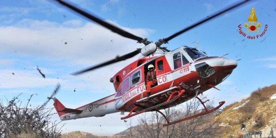 Imperia, centauro esce fuori strada mentre fa motocross: interviene l'elisoccorso