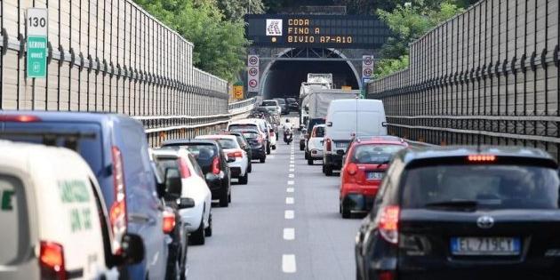 Caos autostrade: coda chilometrica sulla A7 da Bolzaneto in direzione nord