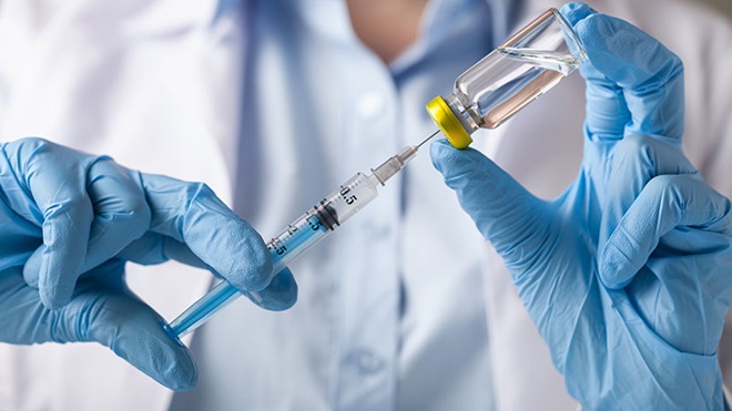 Vaccini in Liguria, open day e open night alla Spezia e ad Alassio