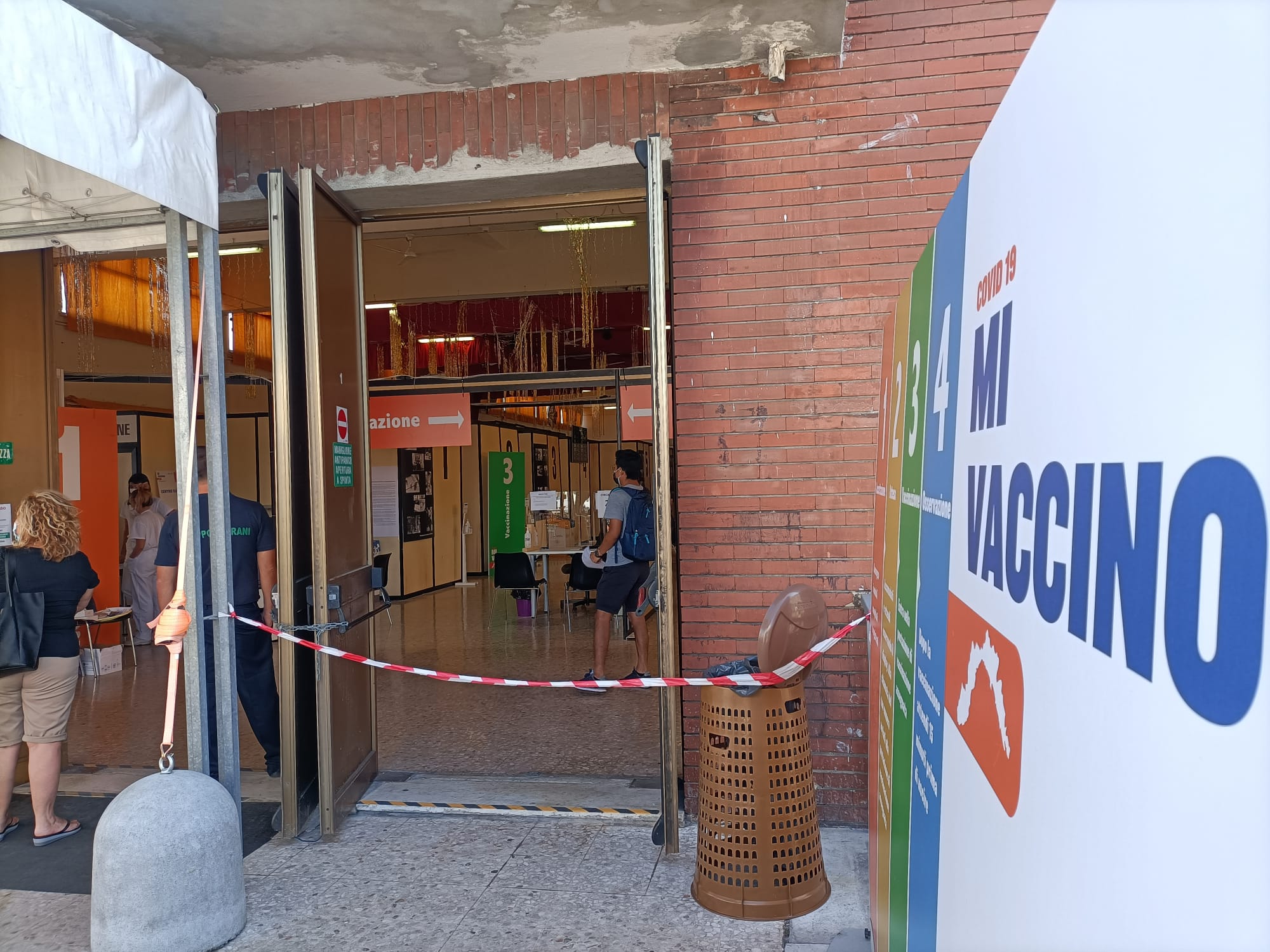 Vaccini, a Genova finito l'effetto vacanze: all'open night solo 80 persone
