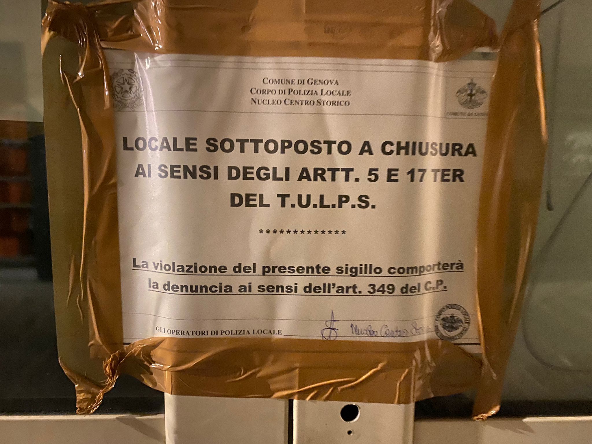 Sigilli a pizzeria del centro storico, ancora aperta nonostante le fosse stata imposta la chiusura