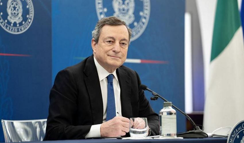 https://www.primocanale.it/materialiarchivio/immagininews/20210902164244-Draghi_conferenza_stampa_(2).jpg