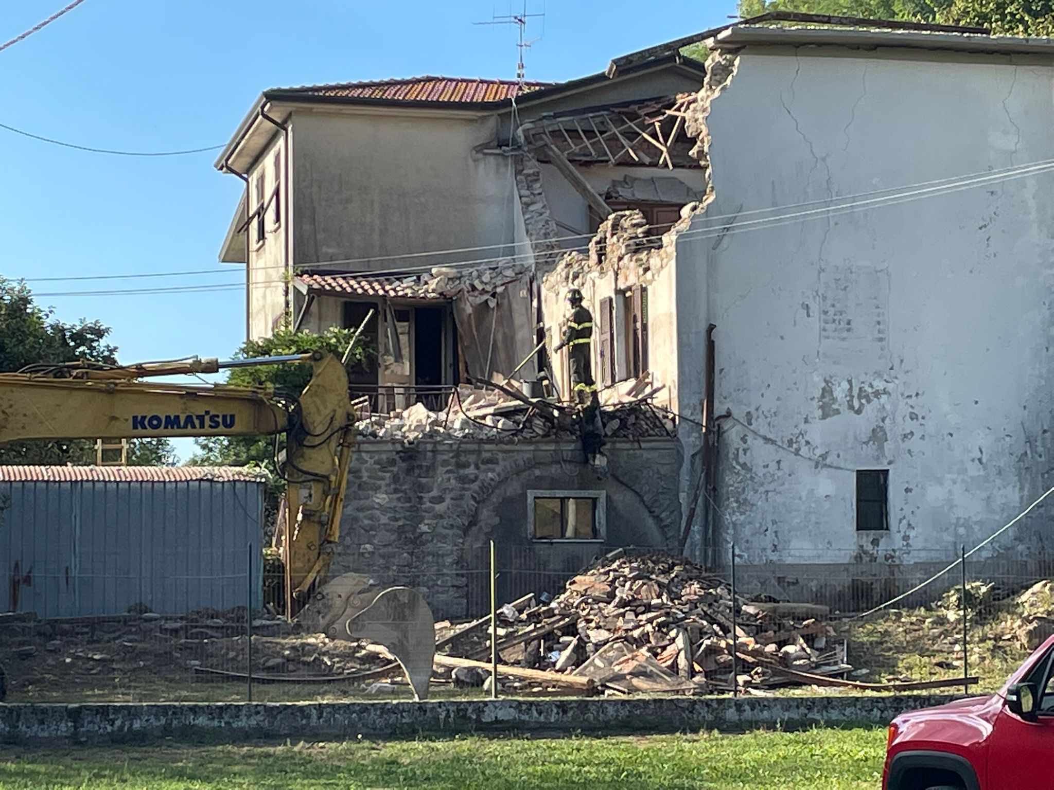 Esplosione palazzina, ritrovato il cadavere dell'88enne disperso sotto le macerie
