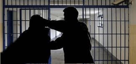 Carcere di Pontedecimo, detenuto aggredisce poliziotto 