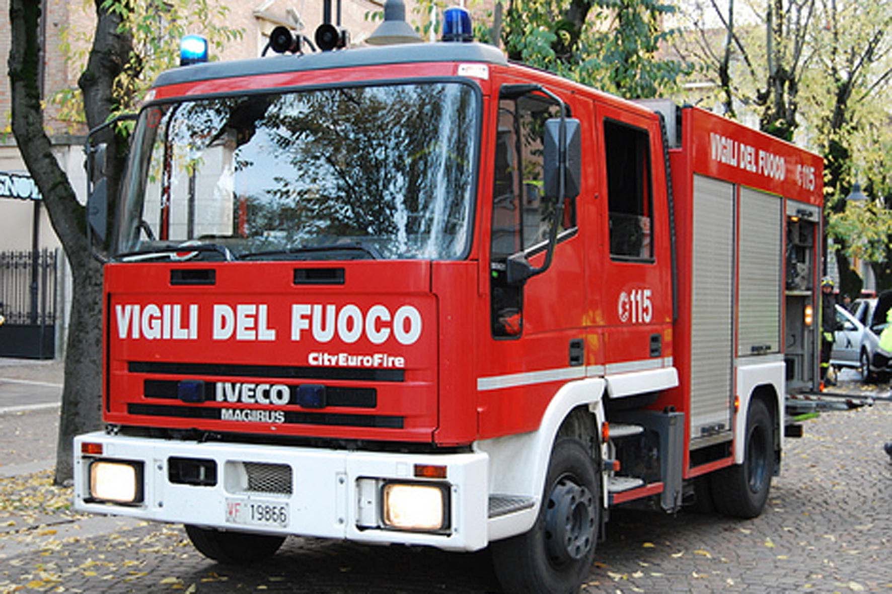 Genova, lesioni a una scala condominiale: sfollate 20 persone da una palazzina