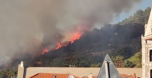 Savona, incendio boschivo sulle alture di Finale: situazione sotto controllo